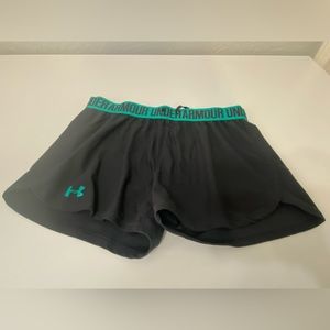 Under Armour black loose shorts